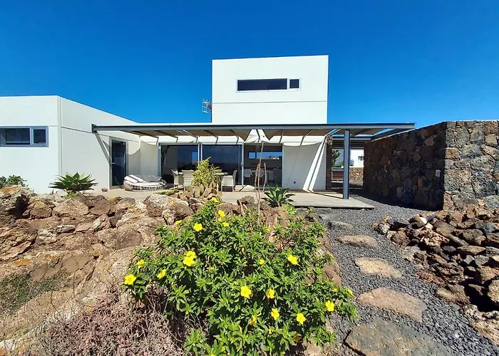 Private With Pool In Lajares