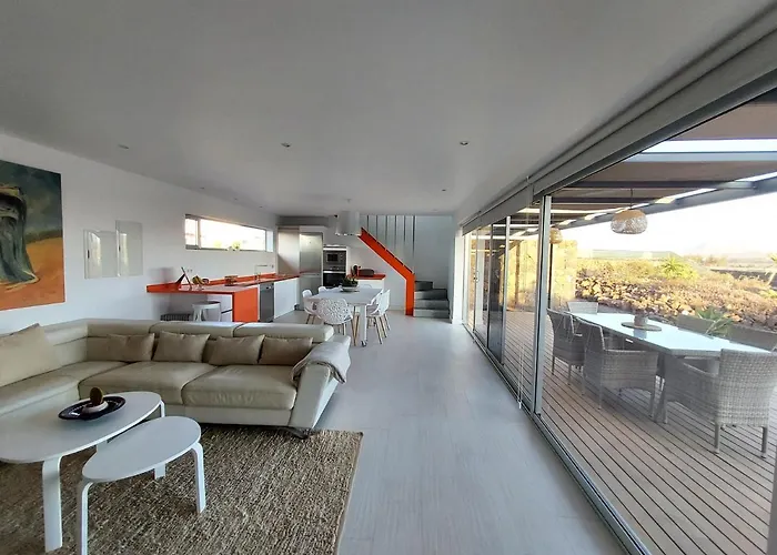 Private With Pool In Villa