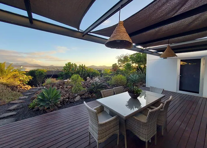 Villa Private With Pool In