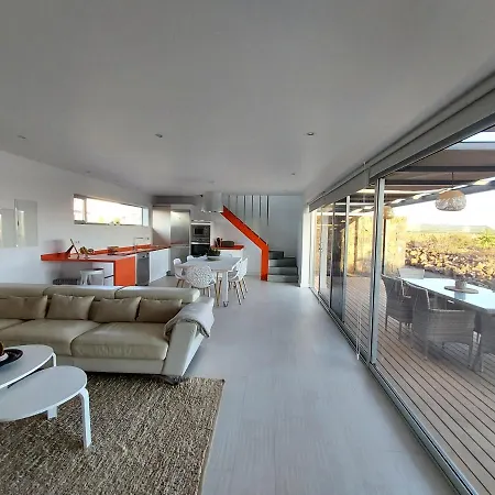 Private With Pool In Villa