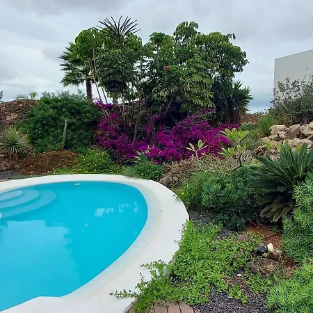 Villa Private With Pool In *