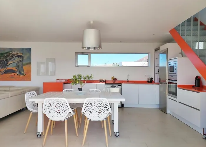 Private With Pool In Vila Lajares